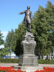 Памятник Петру I в Петрозаводске